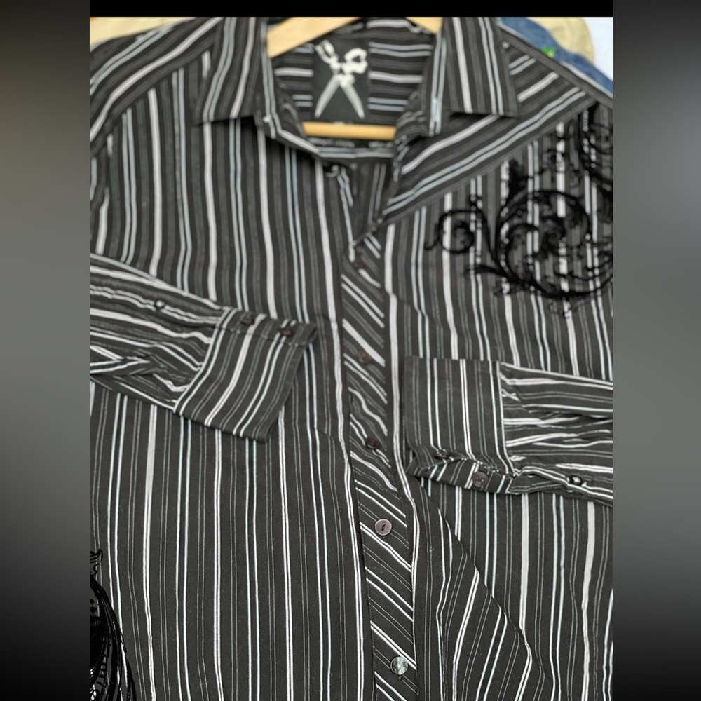 Marc ECHO Size XL Button down - Picture 13 of 14